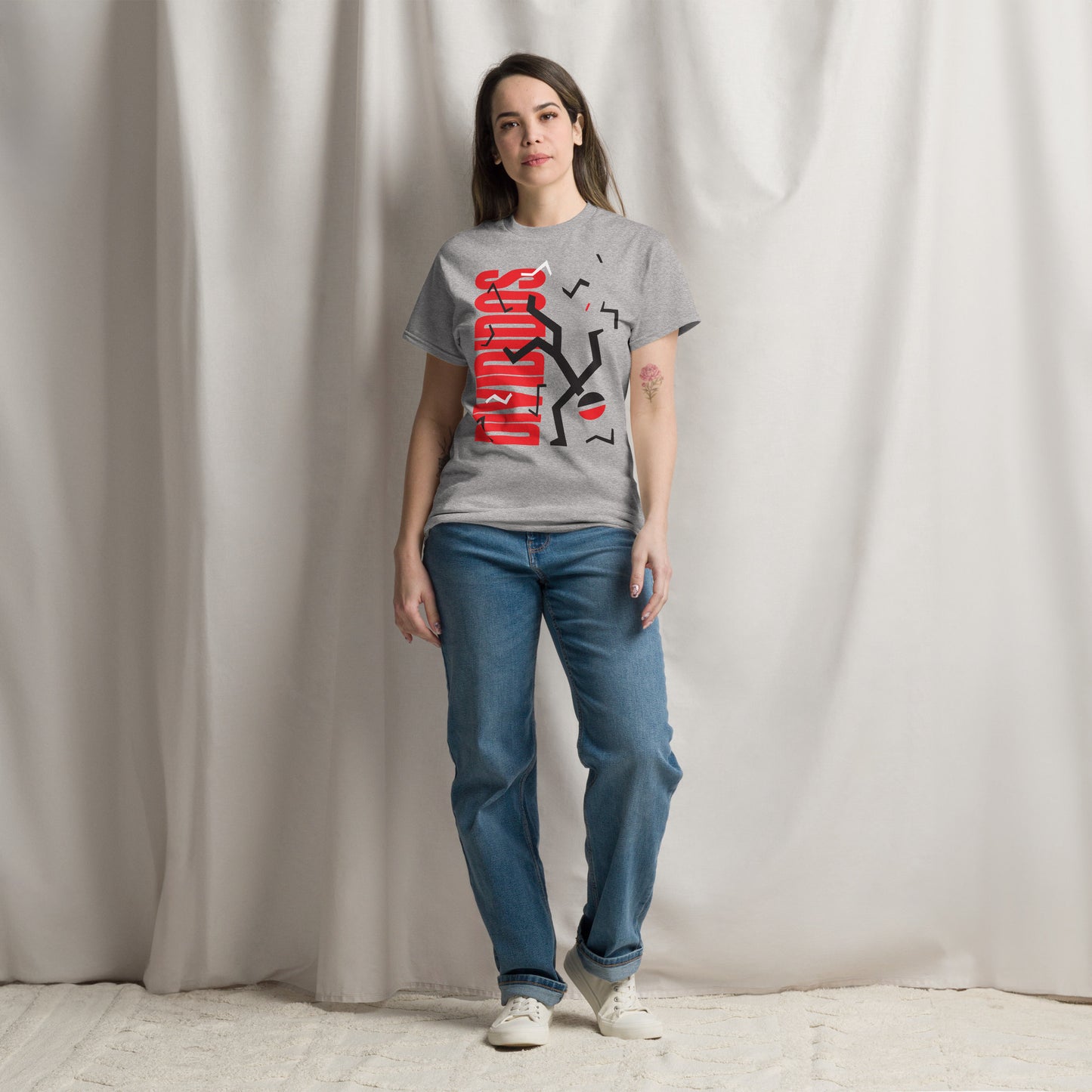 Divididos. Camiseta de Algodón 100% peinado. Corte Unisex. Gris. Opción 2. CAM2412.