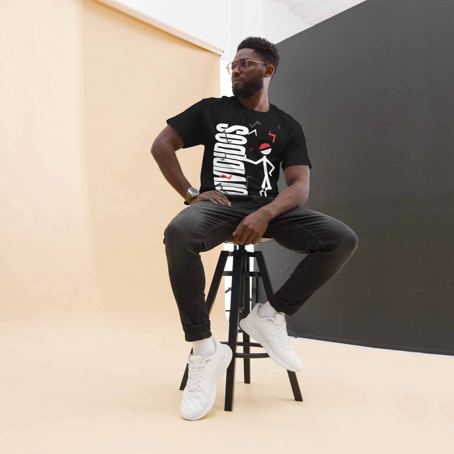 Divididos. Camiseta de Algodón 100% peinado. Corte Unisex. Negra. Opción 1. CAM2412.