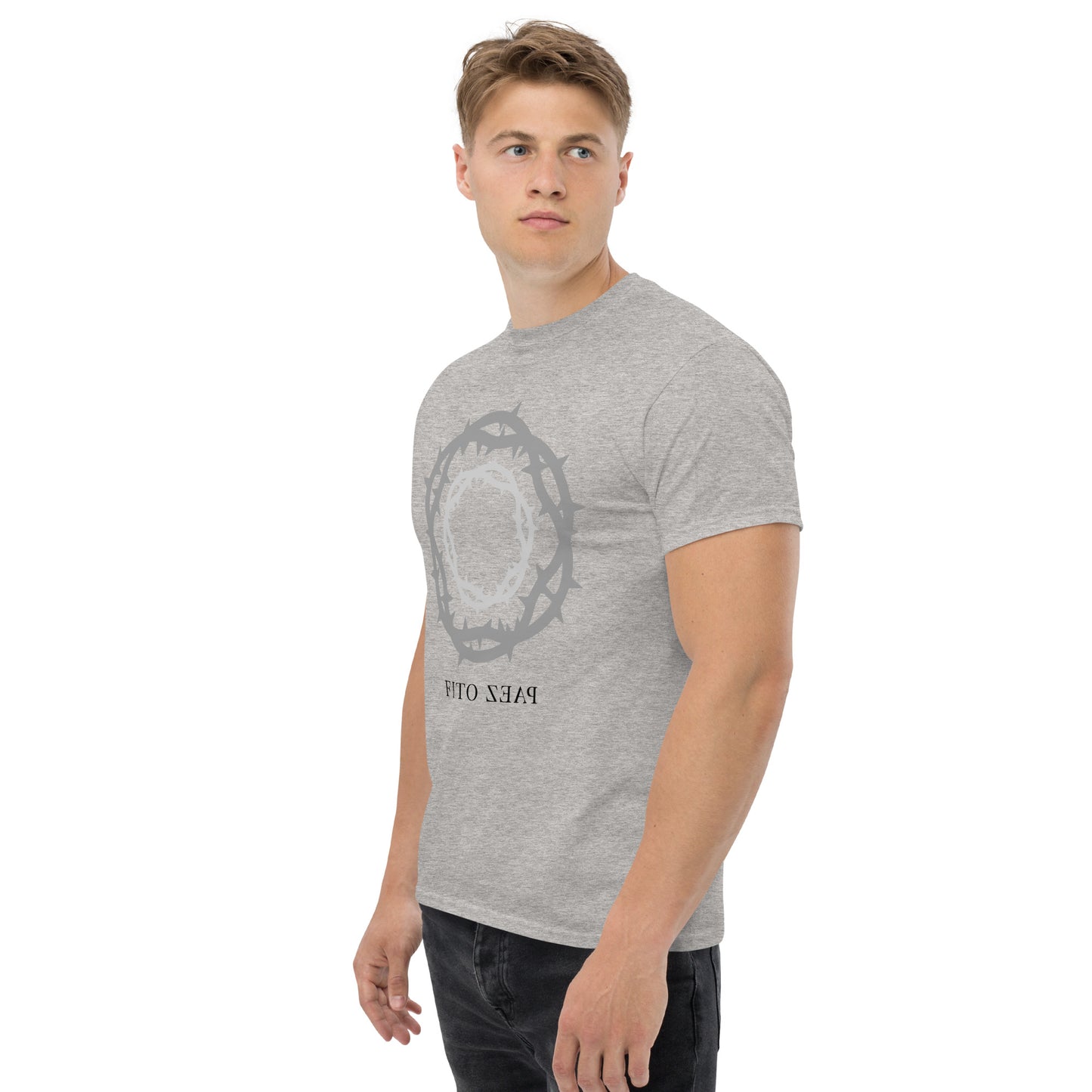 Fito Paez. El Sacrificio. Algodón 100%. Corte Unisex. Blanca y gris. CAM2817.