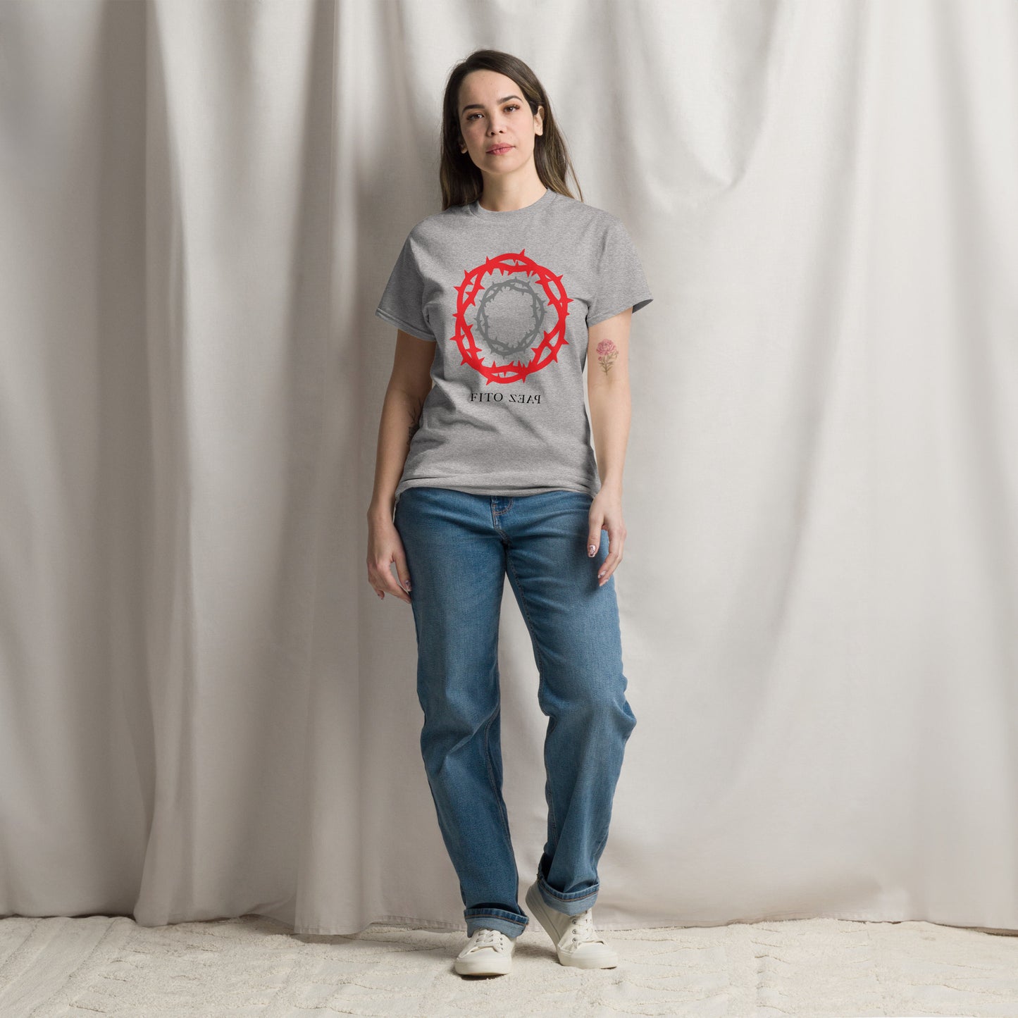 Fito Paez. El Sacrificio. Algodón 100%. Corte Unisex. Blanca y gris. CAM2815.
