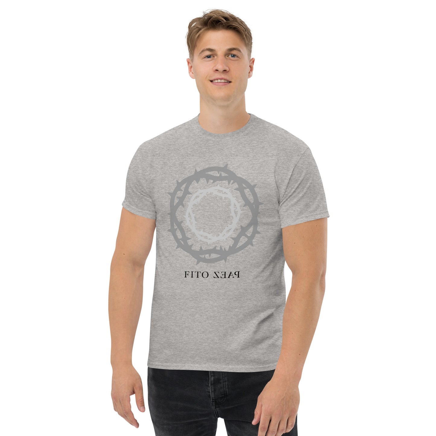 Fito Paez. El Sacrificio. Algodón 100%. Corte Unisex. Blanca y gris. CAM2817.
